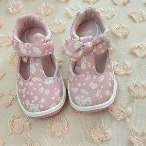 Stride Rite Mary Jane Floral Print Canvas Sneakers Pink White Size 5